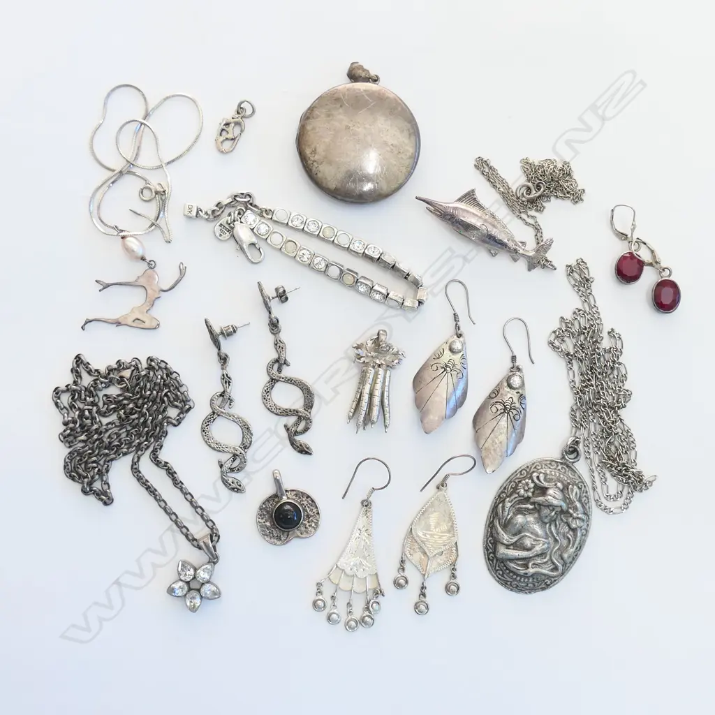 ASST. STG / SILVER PLATE JEWELLERY Image 1++