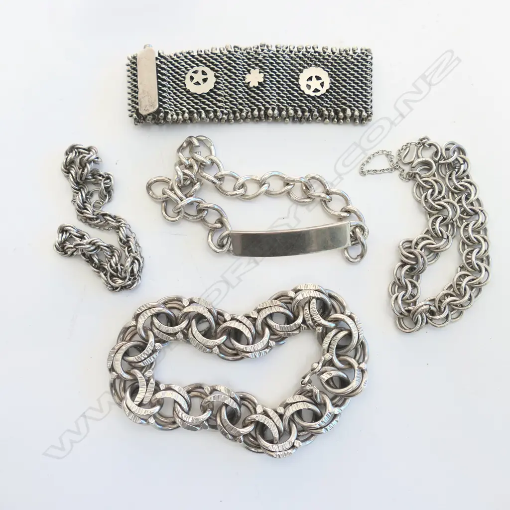 5 SILVER BRACELETS (2 UNMARKED) 132 GM Image 1++