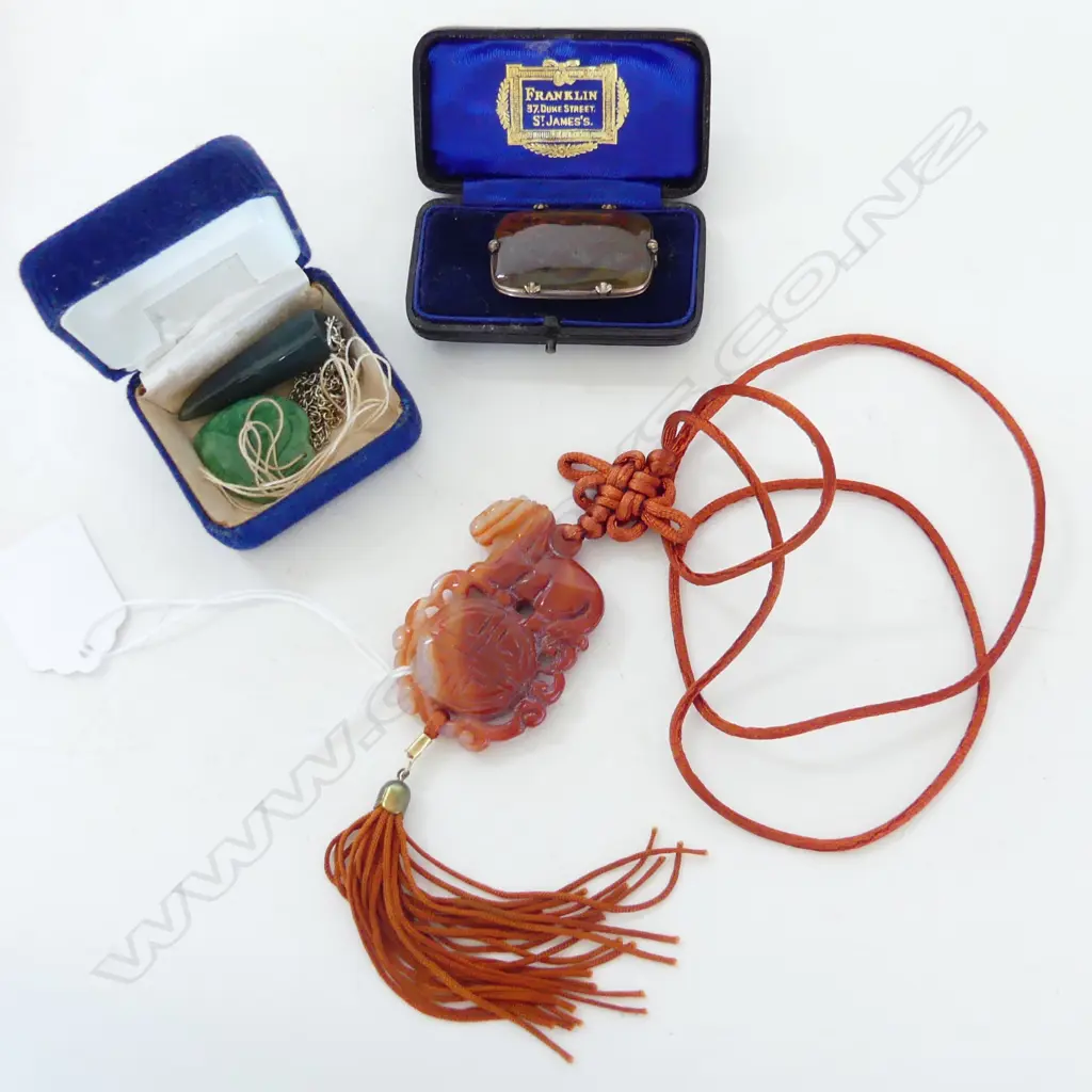 4 PCES ASST. JEWELLERY INCL. AGATE BROOCH 30x40mm Image 1++