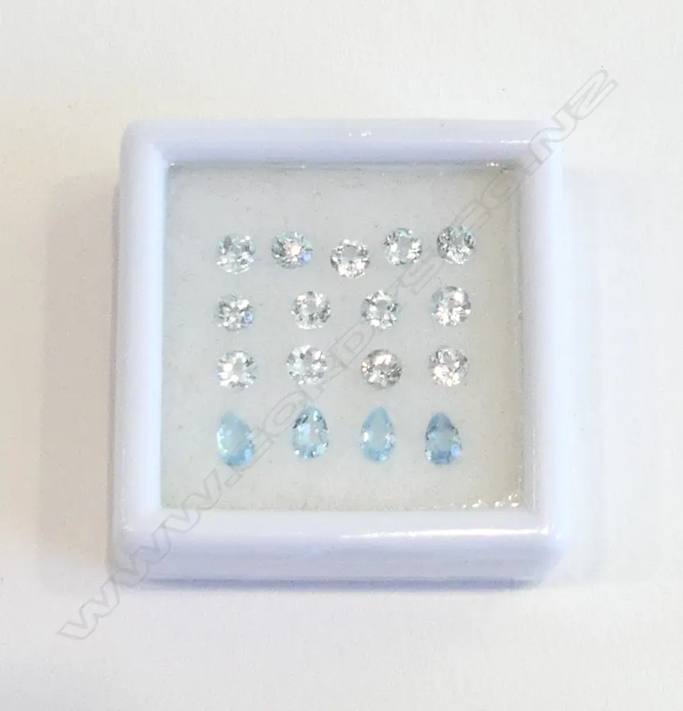 BLUE TOPAZ 3.5MM ROUND 5X3 PEAR  = 3.75CT Image 1++