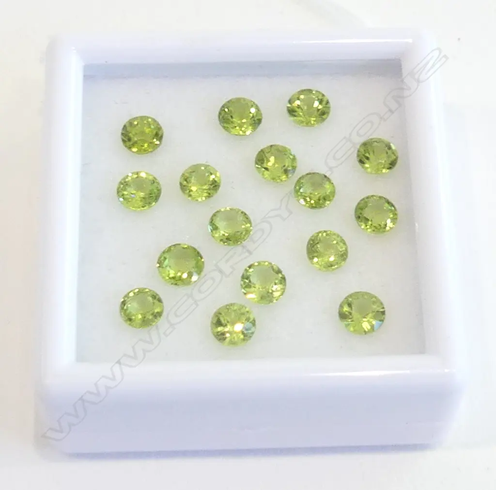 PERIDOT ROUND 16 = 5 98 CT Image 1++