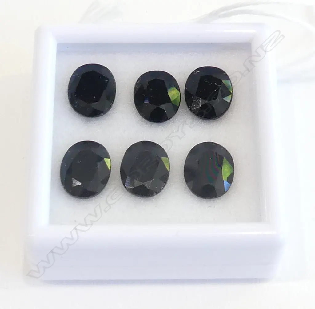 SAPPHIRE OVAL 10 X 8 MM 6  = 21 75CT Image 1++