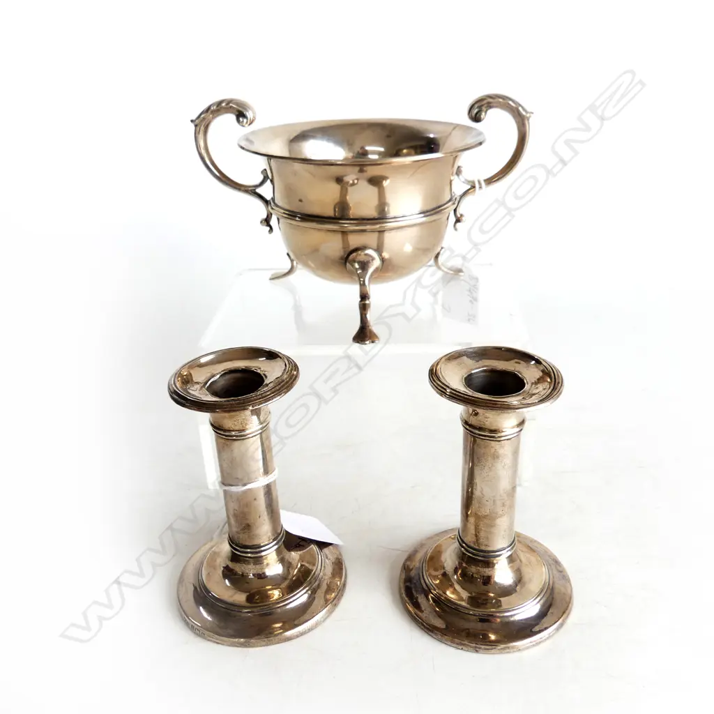 3 PCES STG SILVER; FOOTED BOWL LONDON 1900 228gms + PR CANDLESTICKS H.95mm Image 1++