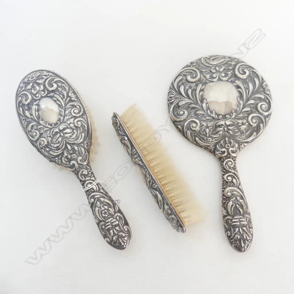 3 PCE STG DRESSING SET: HAND MIRROR & 2 BRUSHES B'HAM 1975 Image 1++