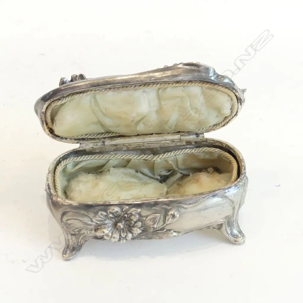 ART NOUVEAU SILVER PLATED JEWELLERY BOX LINED INTERIOR, MAKERS STAMP JB 331 C.1890’S L.115MM Image 1++
