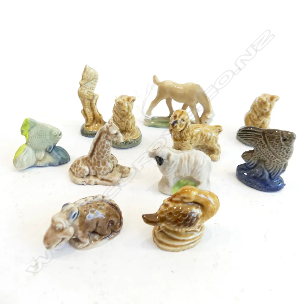 TEN WADE WHIMSY ANIMALS – SEAHORSE, FISH, DUCK, DOG, HORSE , GIRAFFE, HIPPO ETC Image 1++