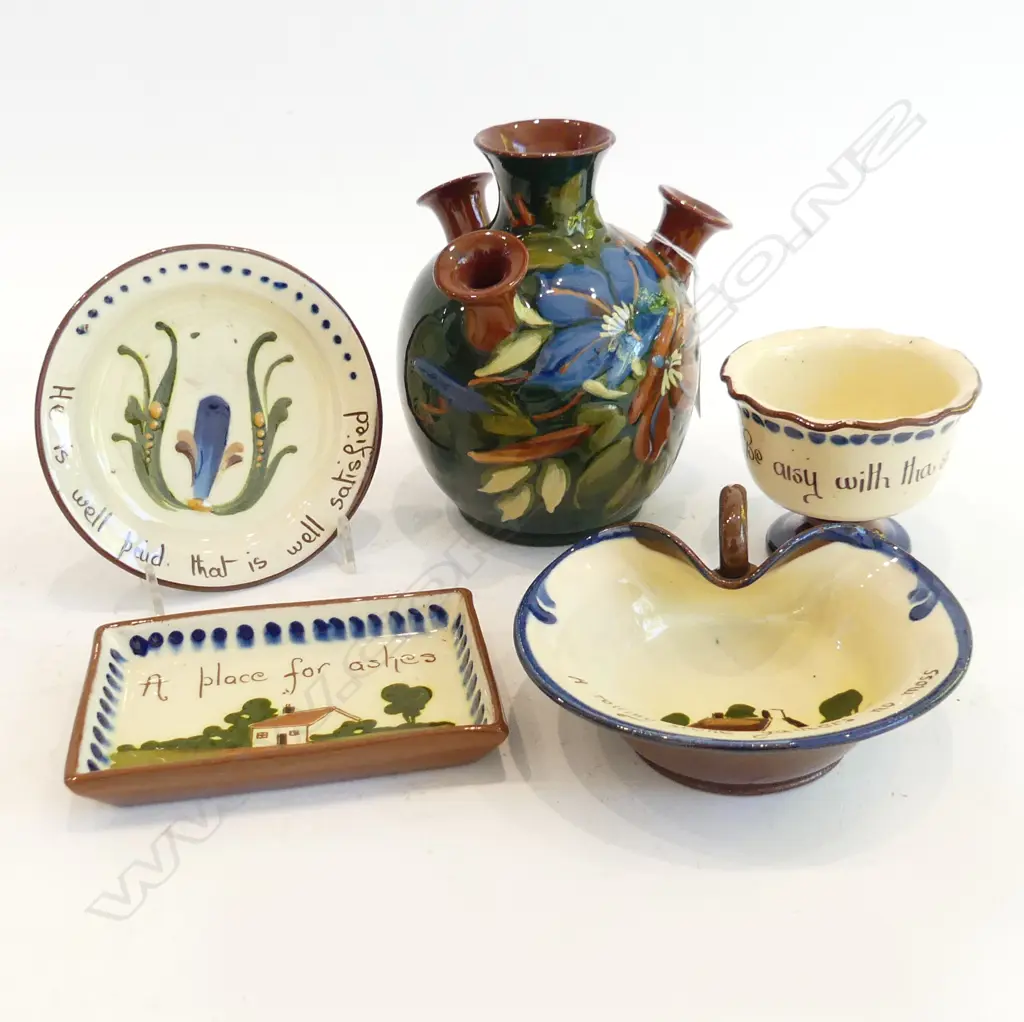  HIGHLY DECORATED FLORAL TORQUAY 4 SPOUT VASE, H.160mm & 4 TORQUAY DISHES  VARIOUS AGES & PATTERNS  Image 1++
