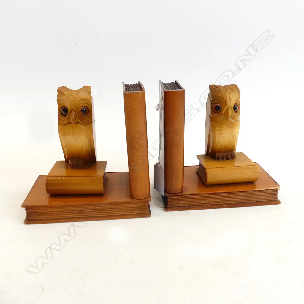 PR OF WOODEN BOOKENDS WITH OWLS H  130 MM Image 1++