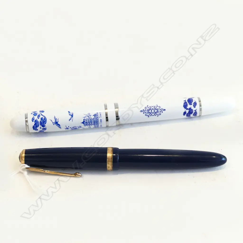 2 PENS; PARKER 14K FOUNTAIN NIB + OTHER Image 1++