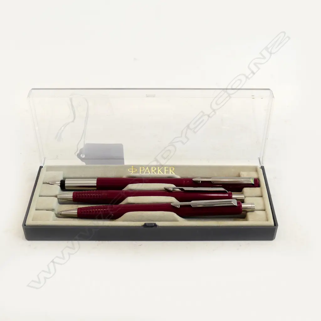 3 PARKER PENS - PENCIL, FOUNTAIN & BALL - CASED Image 1++