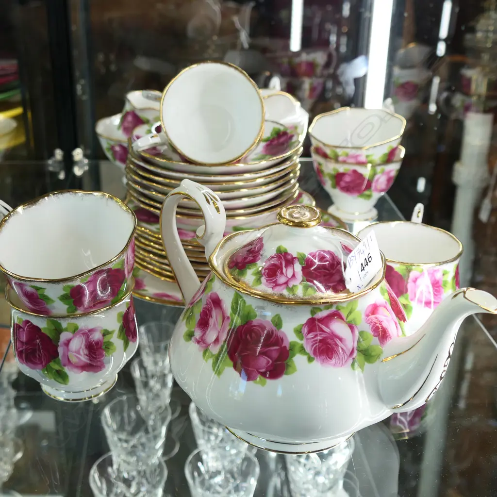 ROYAL ALBERT 'OLD ENGLISH ROSE' TEA SET; TEAPOT, 7 TRIOS, 2 MILK JUGS, SUGAR BOWL Image 1++