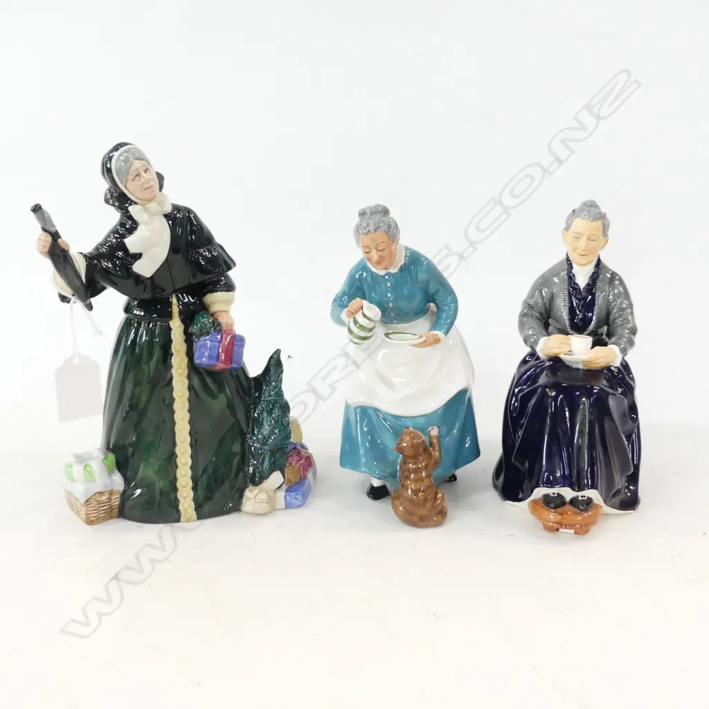 3 ROYAL DOULTON FIGURINES: THE CUP OF TEA, THE FAVOURITE & CHRISTMAS PARCELS H.220mm Image 1++