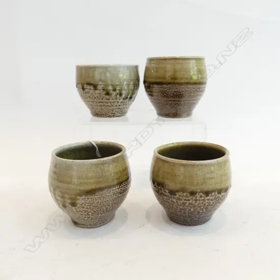 SET OF FOUR RENTON AND ROSIE MURRAY HILLSIDE POTTERY YUNOMI D 90 MM