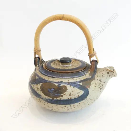 STUDIO POTTERY TEAPOT 170mm dia