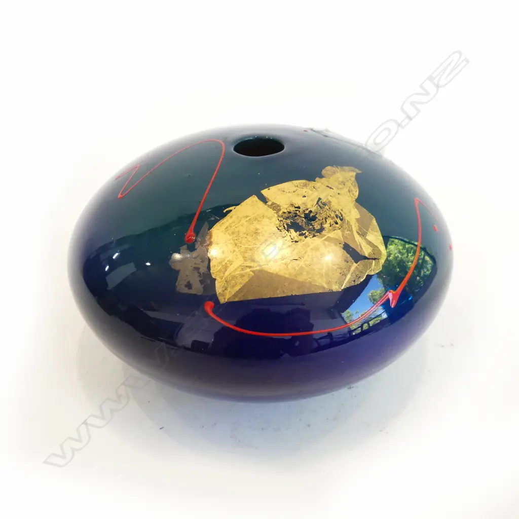 PETER COLLIS VASE, SIGNED & DATED '94 150mm dia Image 1++