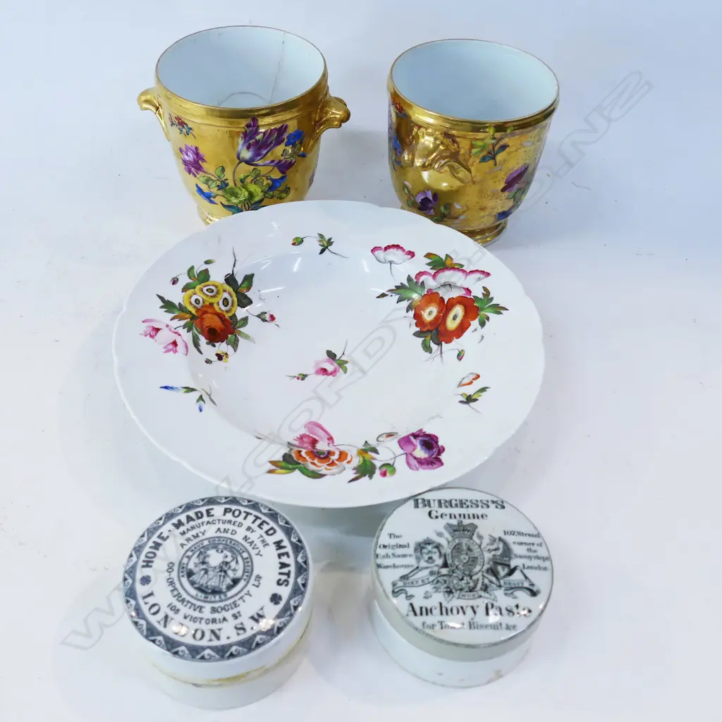 ANTIQUE H/PAINTED CHAMBERLAINS BOWL 260mm dia + 2 VICTORIAN PASTE CONTAINERS 90mm dia + PR GILDED POTS (REPAIRED) Image 1++