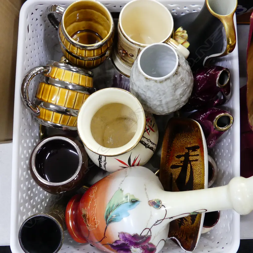 COLLECTION OF ENGLISH & GERMAN VINTAGE CERAMICS Image 1++