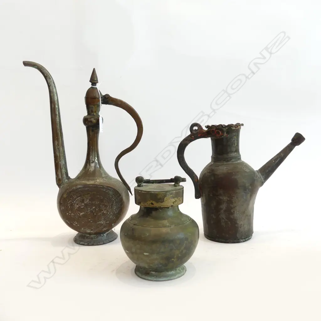 3 MIDDLE EASTERN VESSELS H.380mm Image 1++