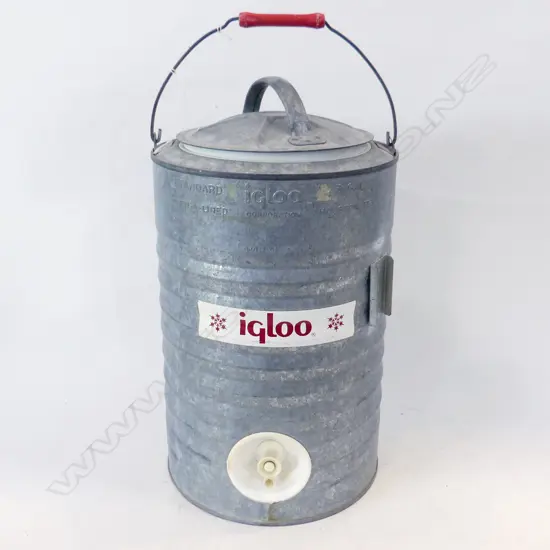 VINTAGE 'IGLOO' METAL SAMOVAR H.550mm