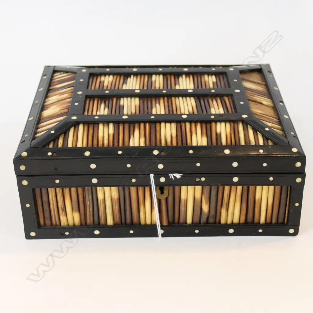 ANTIQUE PORCUPINE QUILL BOX - CEYLON 210x170x85mm Image 1++