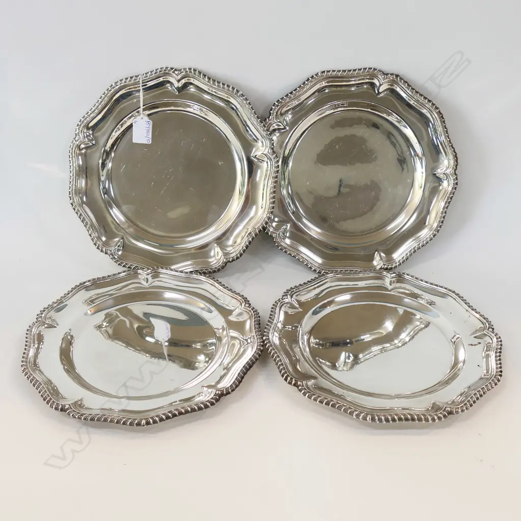 FOUR SILVER PLATE PLATES, DIA.280mm Image 1++