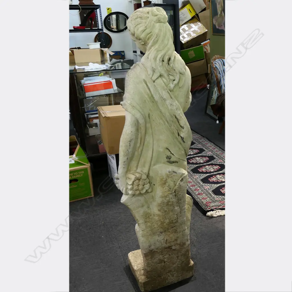 LG CONCRETE CLASSICAL GARDEN SCULPTURE H.1380mm Image 1++