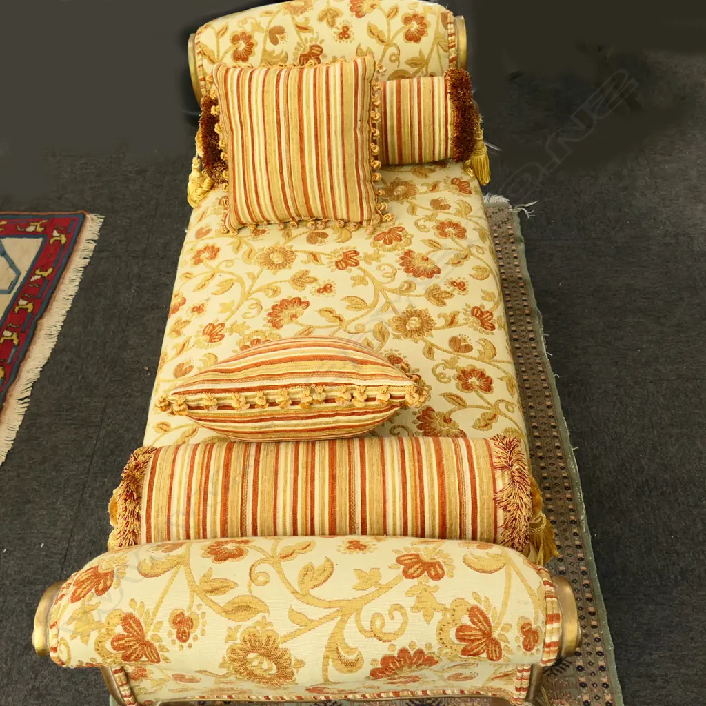 Gold painted French-style daybed, four velvet cushions and bolsters, excellent condition, 1270 x 660 x 720mm Image 1++