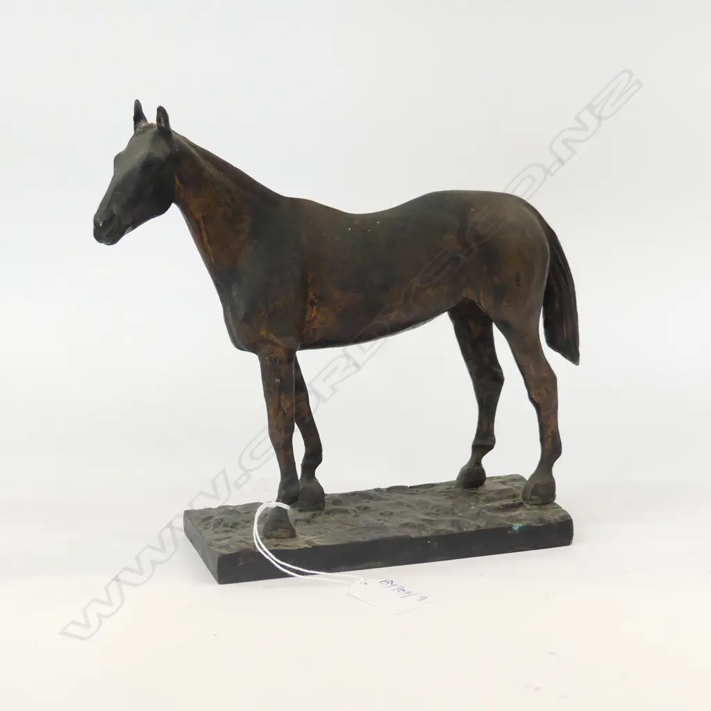 HEAVY METAL HORSE SCULPTURE H.200mm Image 1++