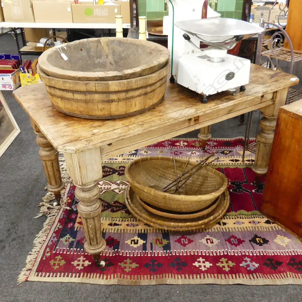 RUSTIC PINE KITCHEN TABLE L 1380 MM Image 1++