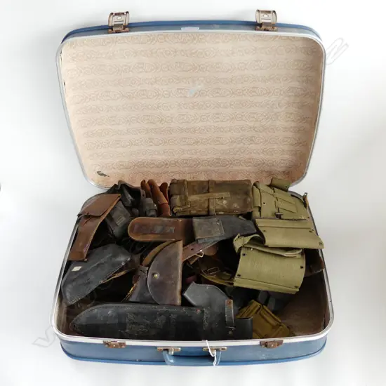 BLUE RETRO SUITCASE FULL OF VINTAGE LEATHER & CANVAS KNIFE & GUN HOLSTERS ETC