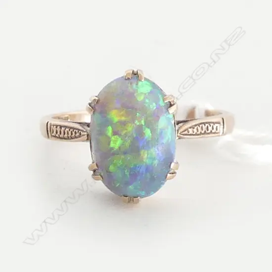 9CT OPAL RING 2.2 GM SIZE J 1/2