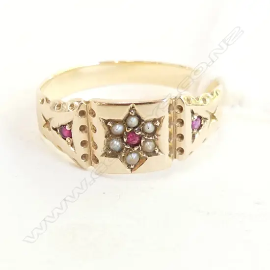 ANTIQUE 9ct (UNMARKED) GARNET & SEED PEARL RING 2.3gm SIZE P