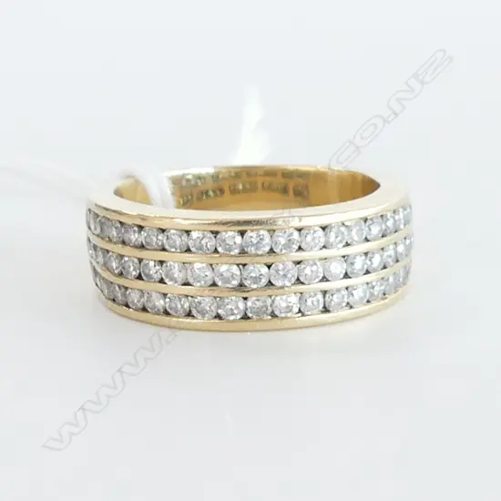 18ct GOLD & MULTI DIAMOND RING 3 bands 8.92gms SIZE O