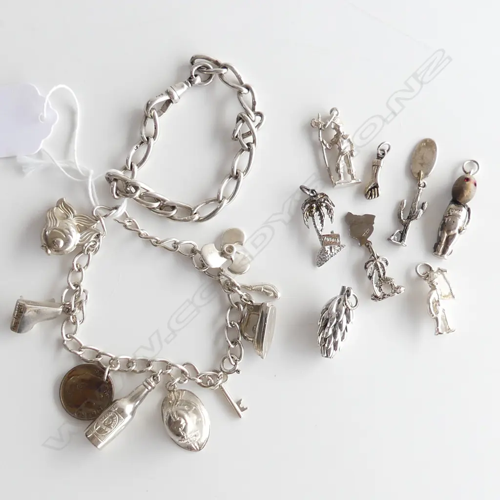 SILVER CHARM BRACELET, SHORT BRACELET & 7 LOOSE CHARMS, 55gm Image 1++