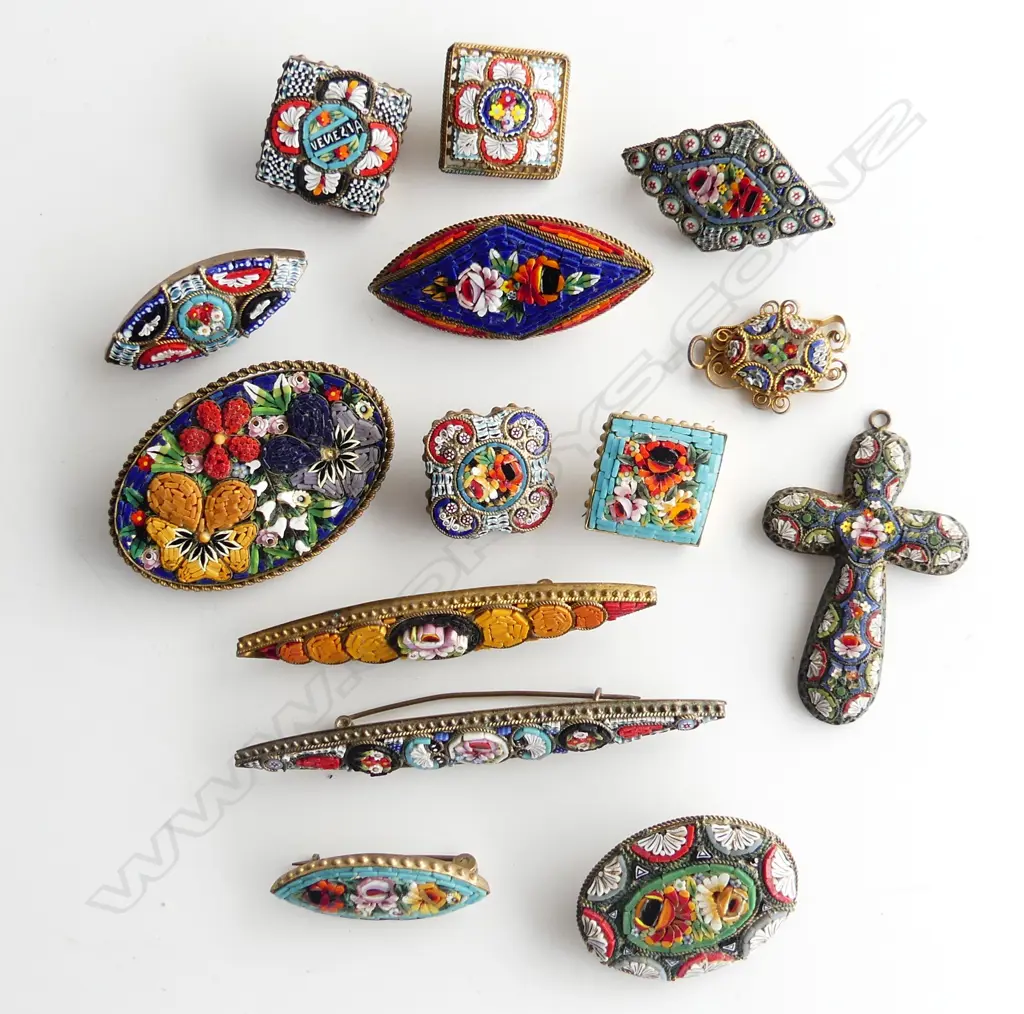 12 MICRO MOSAIC BROOCHES + 2 PENDANTS Image 1++