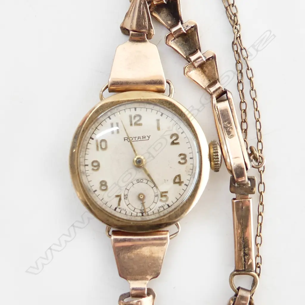 c1930 LADIES 9CT WATCH + 9ct STRAP 13.2gms not running Image 1++
