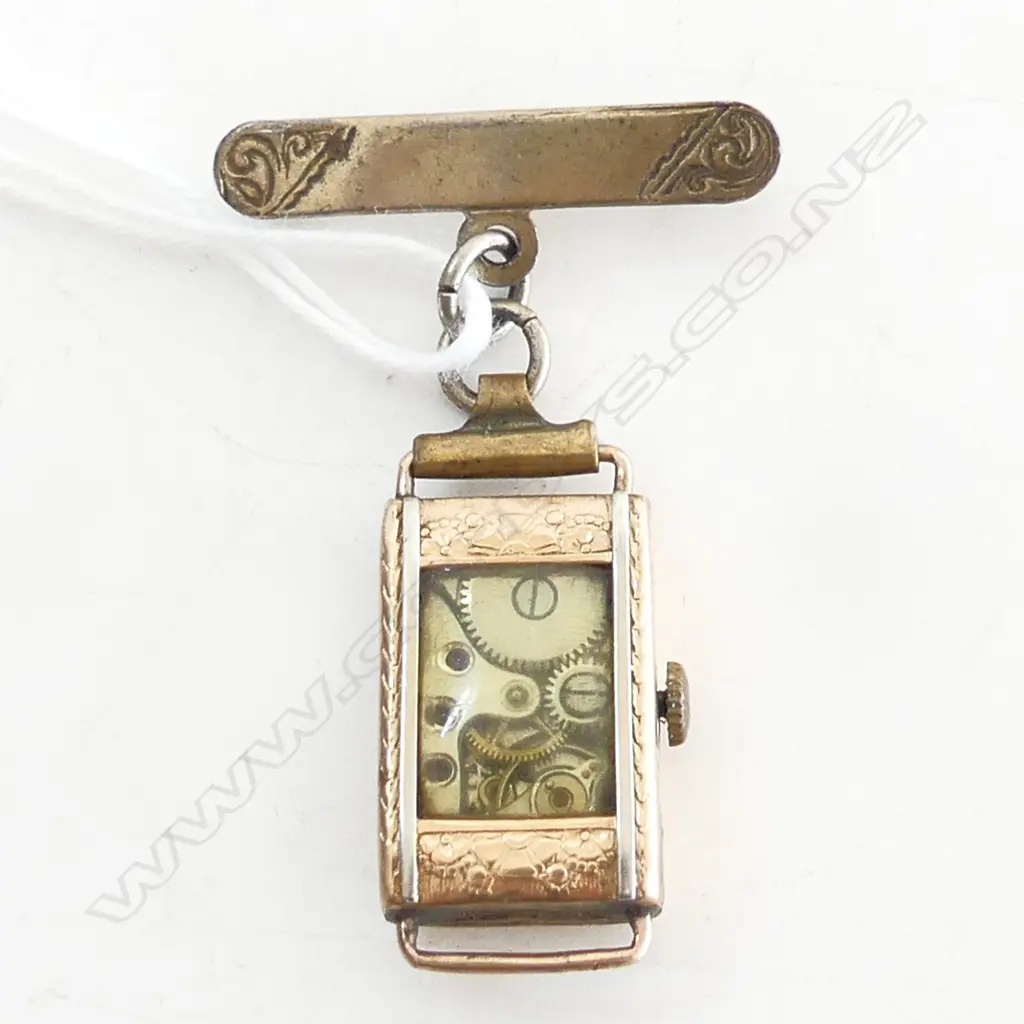 1930's DATUM LADIES 9ct GOLD NURSES TYPE WATCH Image 1++