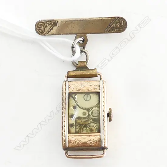 1930's DATUM LADIES 9ct GOLD NURSES TYPE WATCH