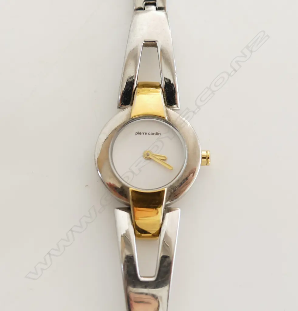 PIERRE CARDIN LADIES WATCH  Image 1++