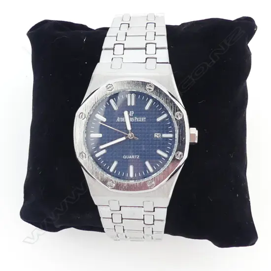GENTS REPLICA  'AUDEMARS PIQUET' WATCH, STAINLESS STEEL , BOXED