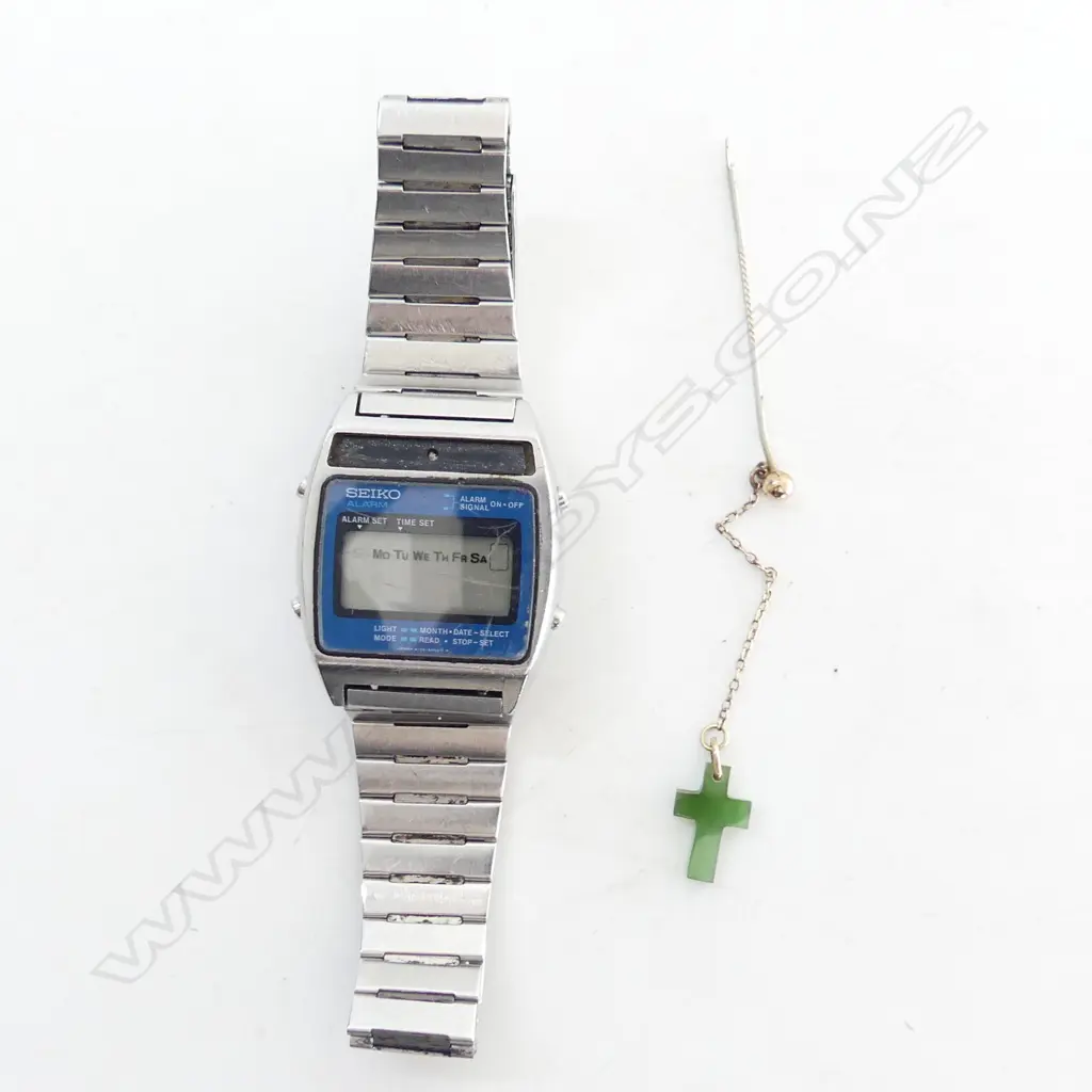 9ct GOLD & NEPHRITE CROSS STICK PIN + VINTAGE SEIKO DIGITAL WRIST WATCH Image 1++