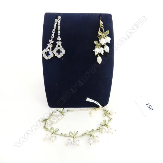 PEARL LOOK BRACELET w 2 PRS EARRINGS