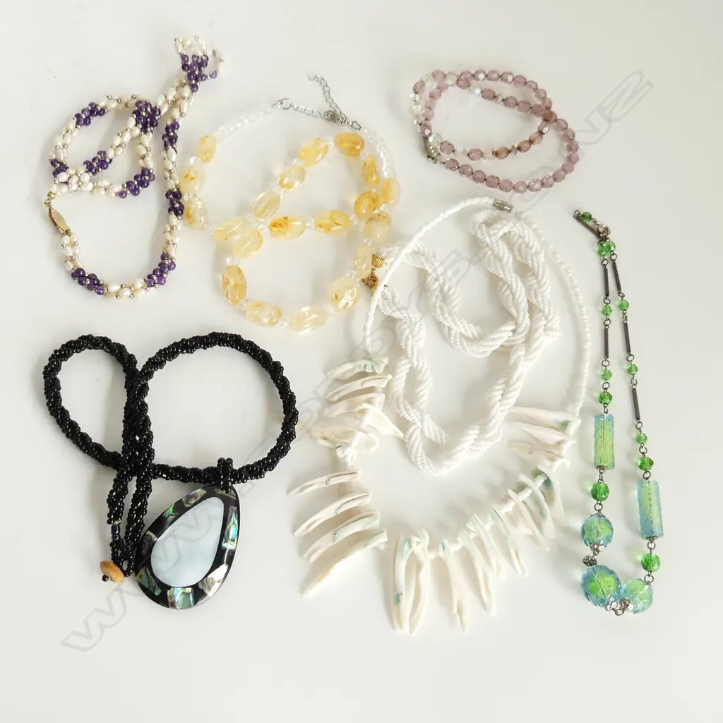 7 ASST. COSTUME NECKLACES Image 1++