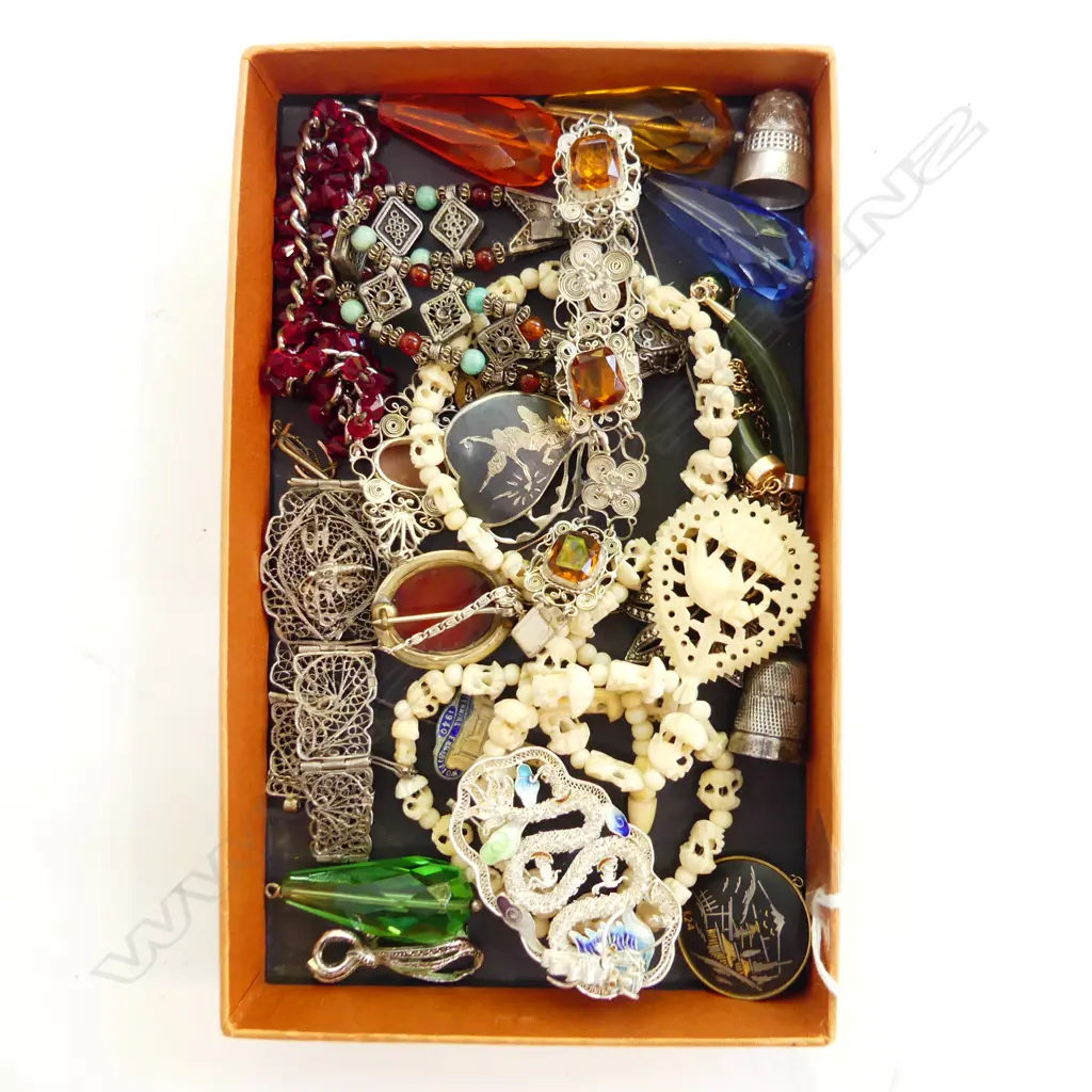 BAG VINTAGE COSTUME JEWELLERY: SILVER + BONE NECKLACE ETC Image 1++