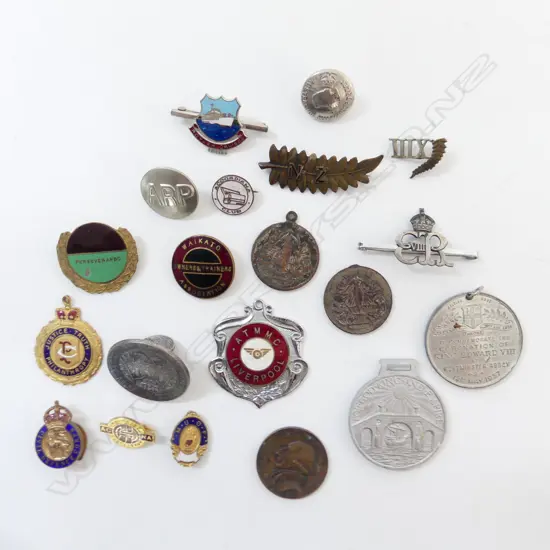 ASST. BADGES INCL. 3 ROYAL MEDALLIONS