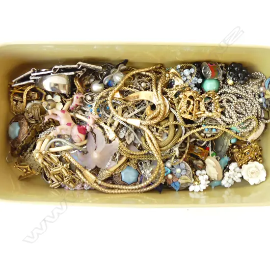 ASST. COSTUME JEWELLERY