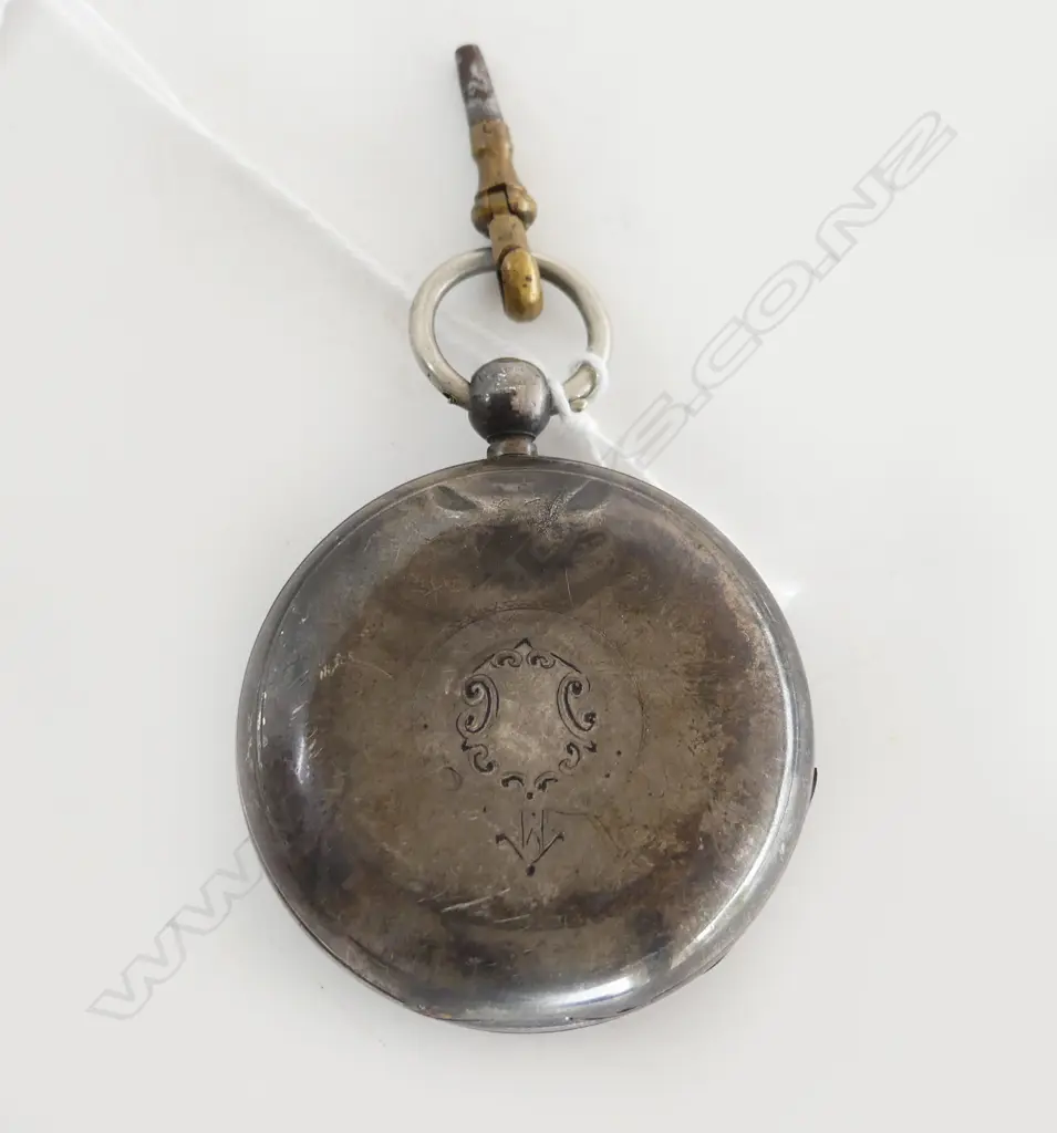 S/SILVER POCKET WATCH & KEY Image 1++