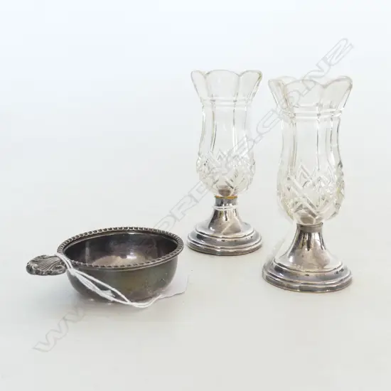 S/SILVER TEA STRAINER 38GRMS & PR CRYSTAL & SILVER POSIE VASES H100MM