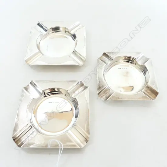 SET OF 3 STG SILVER ASH TRAYS, B'HAM 1937 110x110mm 213gm