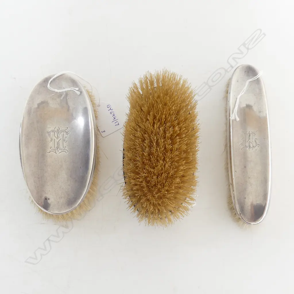 2 S/SILVER BACKED HIAR BRUSHES & S/SILVER BACKED CLOTHES BRUSH Image 1++